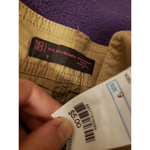 Y2K NWT Rouched Khaki Shorts with Belt - Picture 4 of 4
